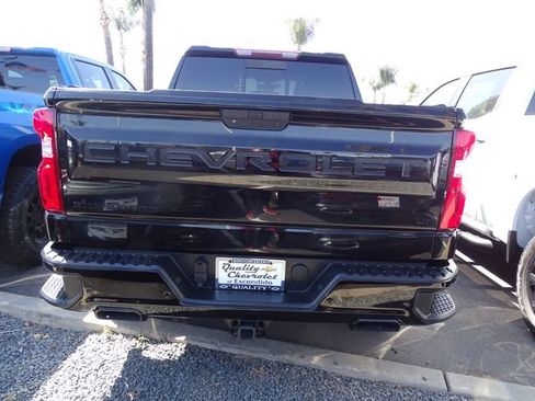 Used 2021 Chevrolet Silverado 1500 LT Trail Boss w/ Convenience Package II AWD/4WD image 3