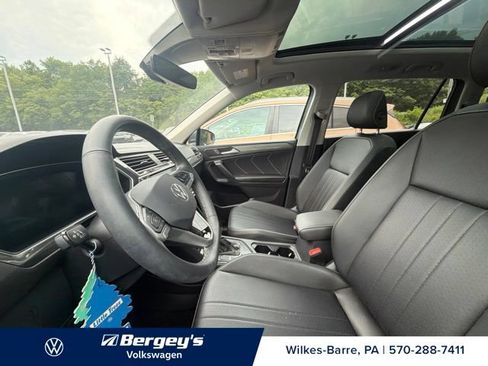 Certified 2024 Volkswagen Tiguan SE AWD/4WD image 8