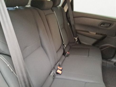 Used 2025 Nissan Rogue S image 13