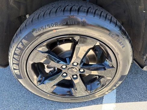 Used 2025 Jeep Grand Cherokee L Altitude RWD image 17