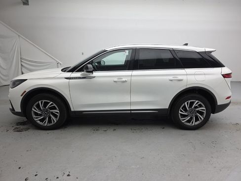 Used 2023 Lincoln Corsair AWD w/ Equipment Group 101A image 7