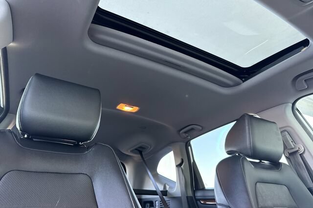 Used 2019 Honda CR-V Touring image 17