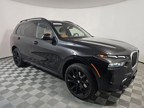 Used 2025 BMW X7 xDrive40i w/ M Sport Package AWD/4WD image 11