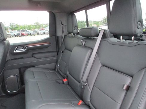 New 2026 GMC Sierra 1500 Denali w/ Denali Reserve Package AWD/4WD image 13
