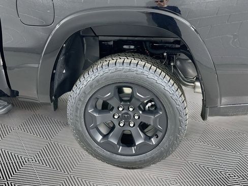 New 2026 RAM 1500 4x4 Crew Cab image 15