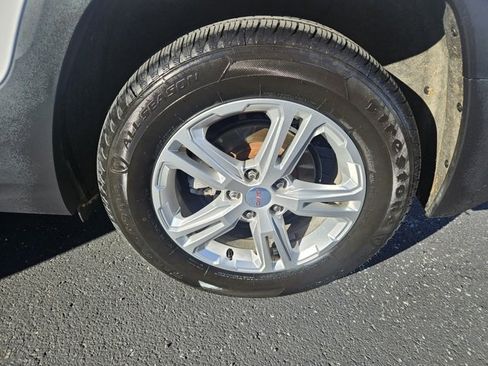 Used 2019 GMC Terrain SLE w/ Driver Convenience Package image 28