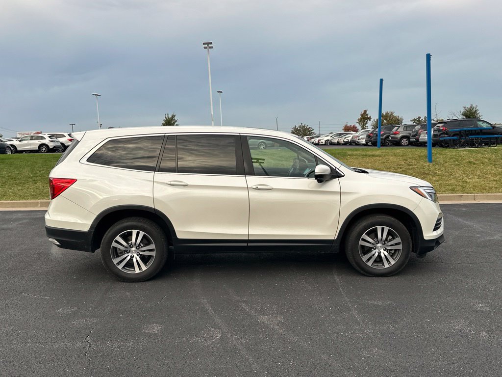 Certified 2017 Honda Pilot EX-L image 3