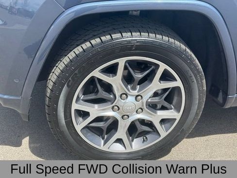 Certified 2019 Jeep Grand Cherokee Overland AWD/4WD image 12