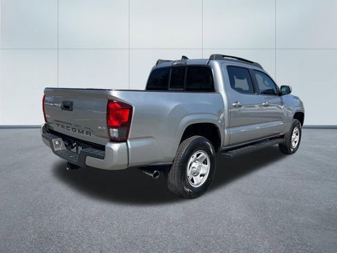 Used 2022 Toyota Tacoma SR image 5