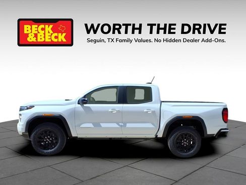 New 2026 GMC Canyon Elevation image 8