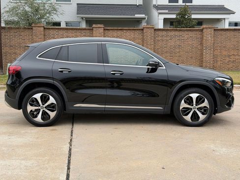 Certified 2025 Mercedes-Benz GLA 250 image 11
