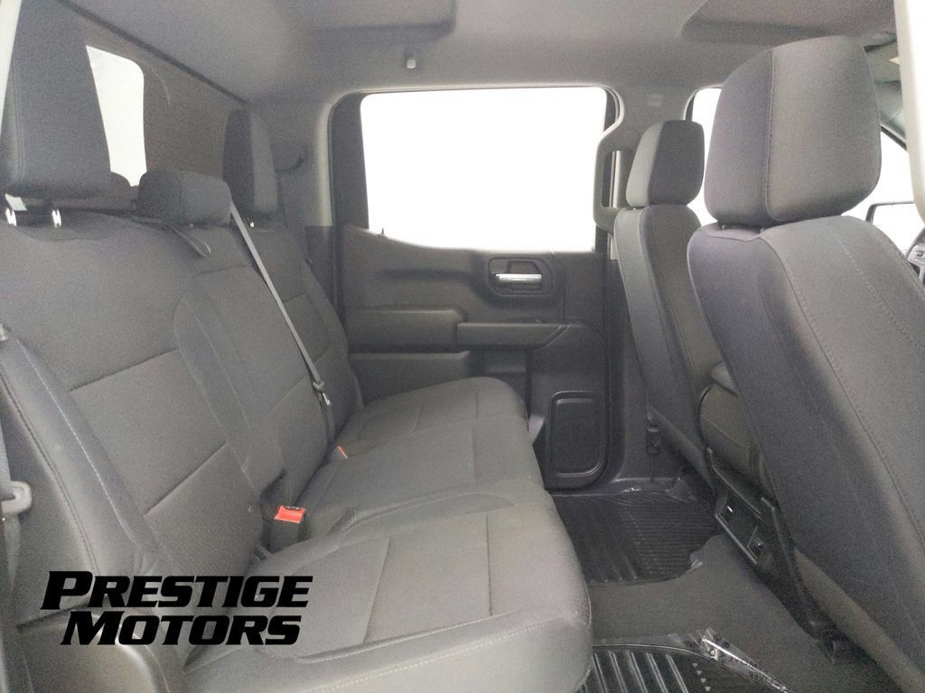 Used 2019 Chevrolet Silverado 1500 Custom w/ Custom Value Package AWD/4WD image 29