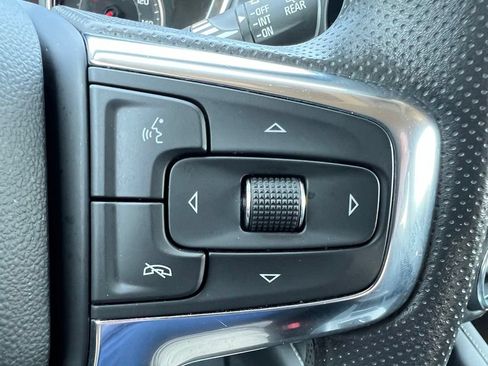 Used 2025 Chevrolet Blazer LT AWD/4WD image 42