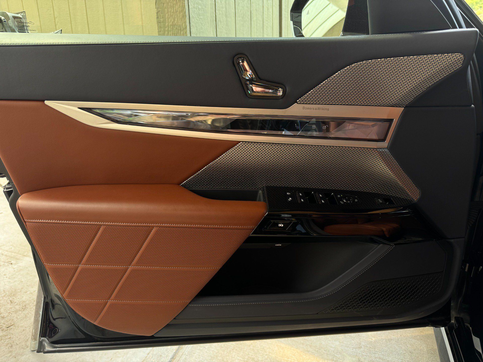 Used 2025 BMW i7 eDrive50 w/ Executive Package RWD image 88