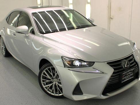 Used 2017 Lexus IS 200t w/ Navigation System Package RWD image 29