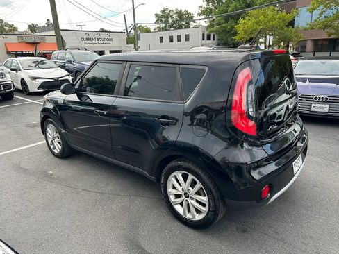 Used 2017 Kia Soul + FWD image 8