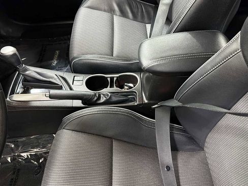 Used 2016 Toyota Corolla S image 22