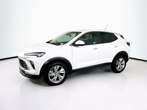 Used 2024 Buick Encore GX Preferred FWD image 4