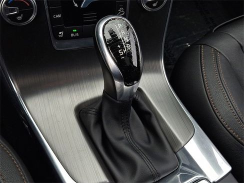 Used 2016 Volvo V60 T5 Cross Country w/ Convenience Package image 15