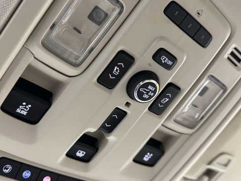 Used 2021 GMC Yukon Denali w/ Denali Premium Package image 37