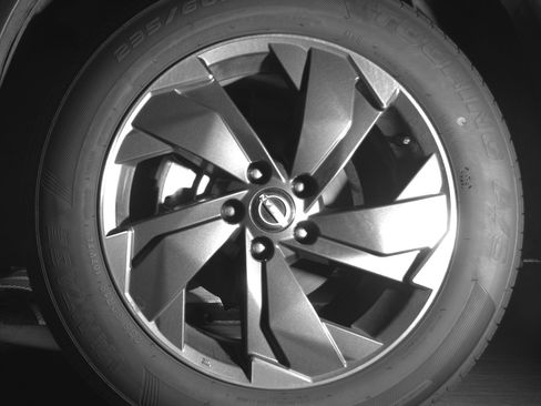 Used 2025 Nissan Rogue SV AWD/4WD image 12