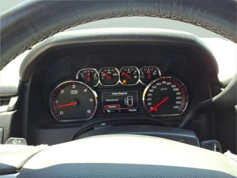 Used 2016 GMC Yukon SLE w/ Convenience Package AWD/4WD image 18