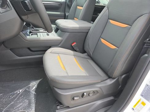 New 2026 GMC Sierra 2500 AT4 w/ AT4 Premium Plus Package AWD/4WD image 27