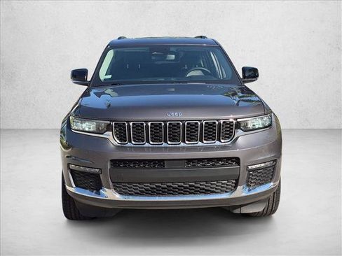 Used 2023 Jeep Grand Cherokee L Limited RWD image 2
