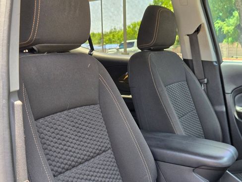 Used 2019 GMC Terrain SLE w/ Driver Convenience Package FWD image 30