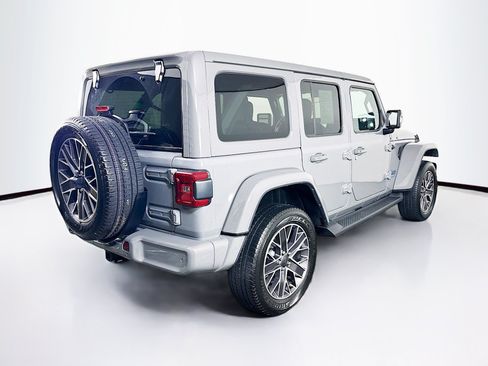 Used 2023 Jeep Wrangler Unlimited Sahara AWD/4WD image 9