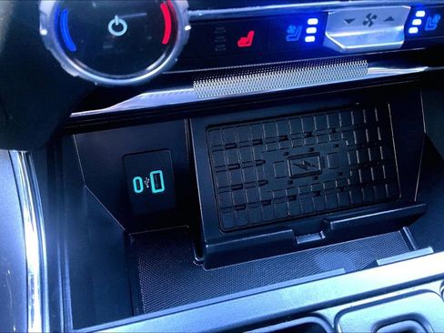 Certified 2023 Ford F150 Lariat w/ Equipment Group 502A High image 27