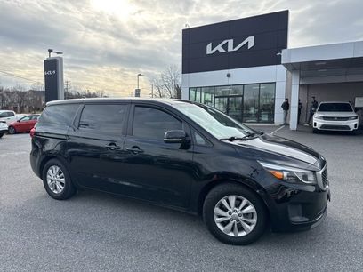Used 2017 Kia Sedona LX