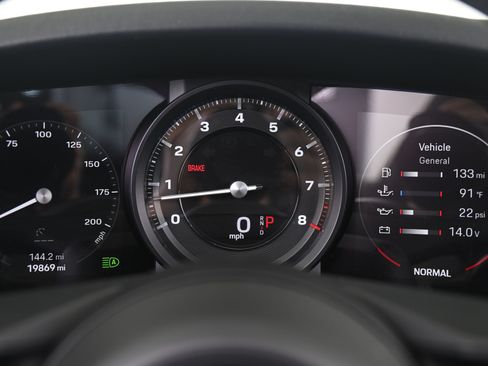 Certified 2024 Porsche 911 Targa 4S AWD/4WD image 39