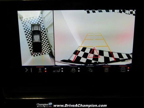 Used 2024 GMC Sierra 2500 AT4 w/ Technology Package image 9