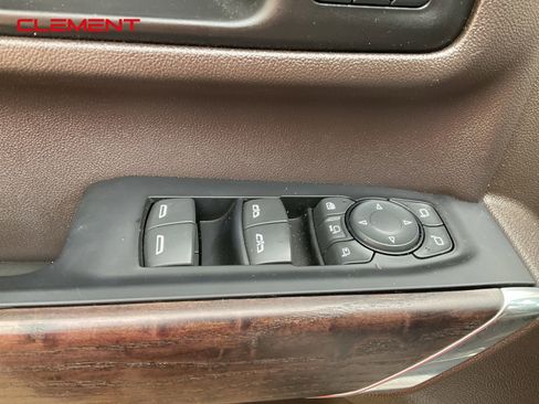 Used 2023 GMC Sierra 2500 Denali w/ Denali Ultimate Package image 18