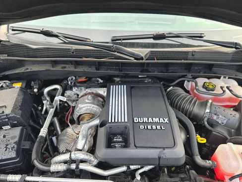 Used 2023 GMC Sierra 1500 AT4 w/ Technology Package AWD/4WD image 37