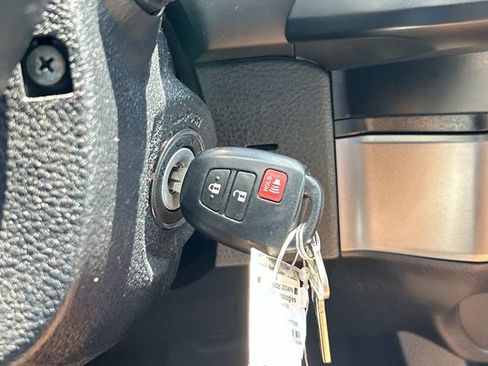Used 2020 Toyota Tacoma SR AWD/4WD image 26