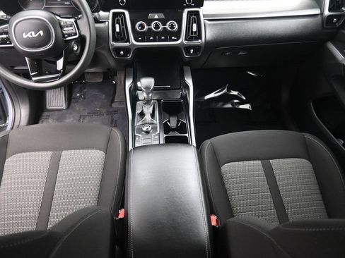 Certified 2023 Kia Sorento LX FWD image 22