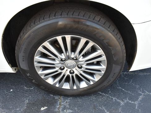 Used 2014 Chrysler Town & Country Touring-L w/ Driver Convenience Group FWD image 33