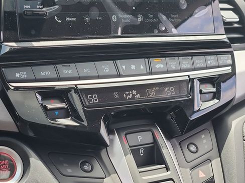New 2026 Honda Odyssey EX-L image 16