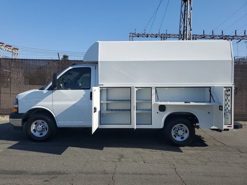New 2025 Chevrolet Express 3500 w/ Power Convenience Package RWD image 7