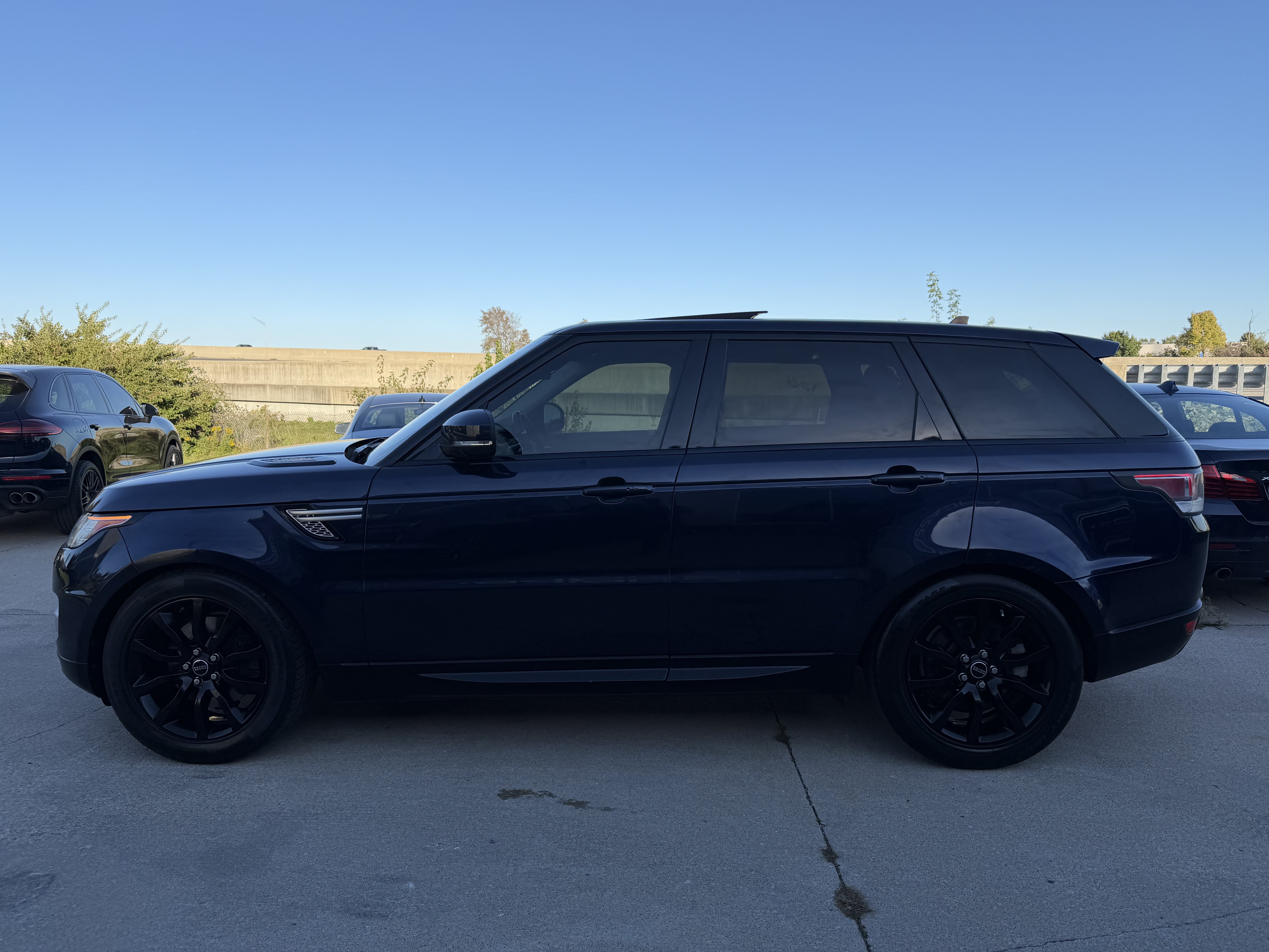 Used 2016 Land Rover Range Rover Sport HSE AWD/4WD image 5