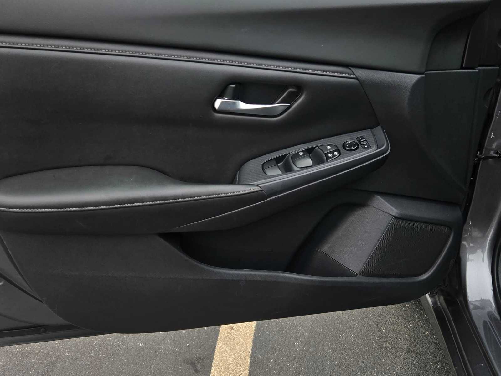 Used 2023 Nissan Sentra SV FWD image 9