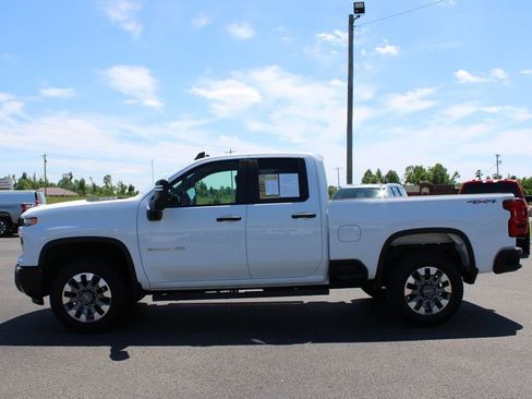 Used 2025 Chevrolet Silverado 2500 Custom w/ Custom Value Package AWD/4WD image 6