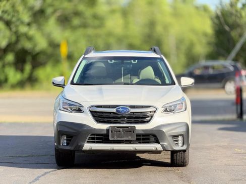 Used 2020 Subaru Outback Limited AWD/4WD image 2