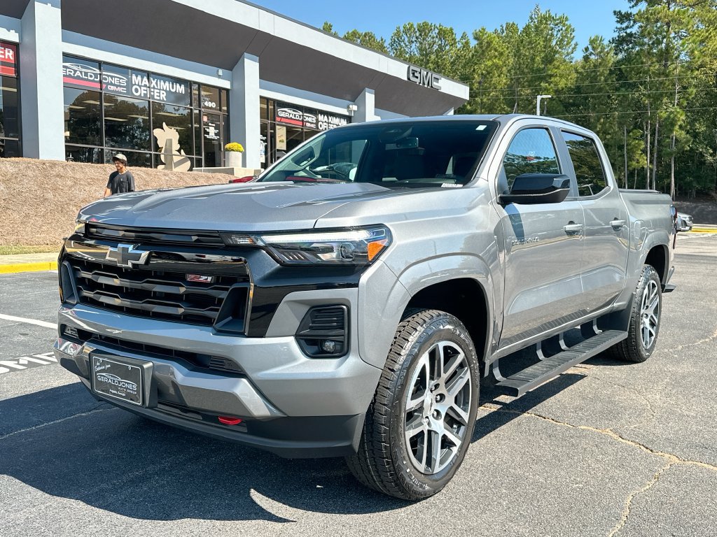 Used 2023 Chevrolet Colorado Z71 w/ Z71 Convenience Package 2 AWD/4WD image 1