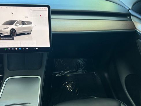 Used 2022 Tesla Model Y Performance AWD/4WD image 28