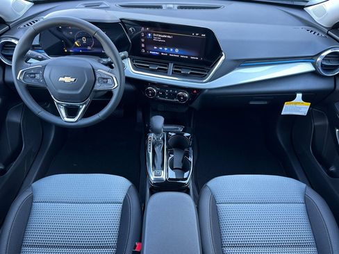 New 2026 Chevrolet Trax LT w/ Driver Confidence Package image 12