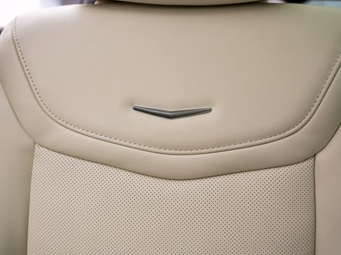 Certified 2026 Cadillac XT5 Premium Luxury w/ Driver Assist Package AWD/4WD image 36