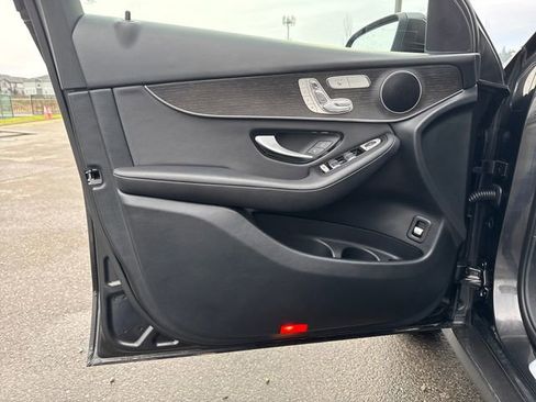 Used 2021 Mercedes-Benz GLC 300 GLC 300 image 19